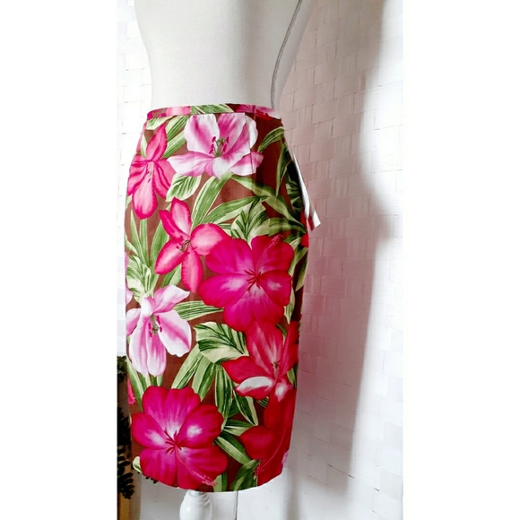 Bamboo Traders Floral Bead Detail Pencil Skirt - Picture 11 of 16